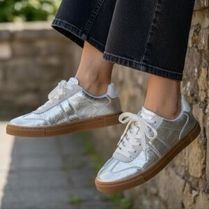 CUSHIONAIRE Balance Womens Sneakers